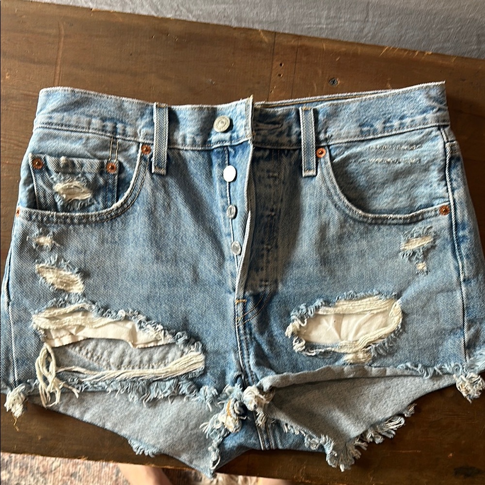 Levi’s Stylish Blue Distressed Jean Shorts 27